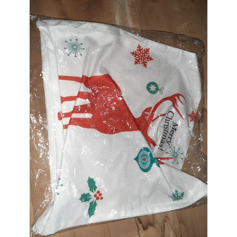 Merry Christmas reindeer pillow cover - Picture 1 of 2